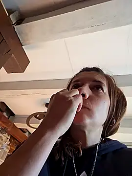 Snapshot of Lina_lou4 chatting on January 12, 10:34 am Lina lou4 online show from January 12, 10:34 am