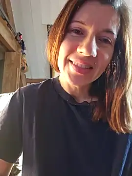 Snapshot of Lina_lou4 chatting on January 16, 9:37 am Lina lou4 online show from January 16, 9:37 am