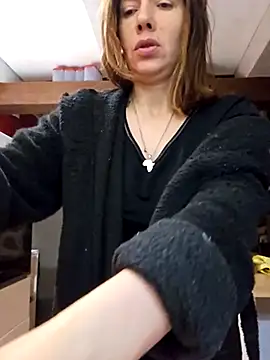 Snapshot of Lina_lou4 chatting on January 23, 6:39 am Lina lou4 online show from January 23, 6:39 am