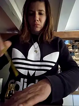 Snapshot of Lina_lou4 chatting on February 2, 2:13 pm Lina lou4 online show from February 2, 2:13 pm