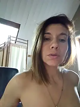 Snapshot of Lina_lou4 chatting on February 4, 4:29 pm Lina lou4 online show from February 4, 4:29 pm