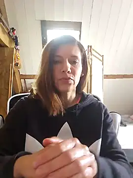 Snapshot of Lina_lou4 chatting on February 13, 12:00 pm Lina lou4 online show from February 13, 12:00 pm