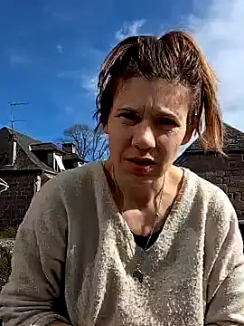 Snapshot of Lina_lou4 chatting on March 5, 11:28 am Lina lou4 online show from March 5, 11:28 am