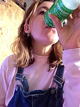 Snapshot of Lina_lou4 chatting on September 14, 12:48 pm Lina lou4 online show from September 14, 12:48 pm