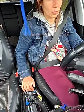 Snapshot of Lina_lou4 chatting on October 19, 9:21 am Lina lou4 online show from October 19, 9:21 am