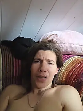 Snapshot of Lina_lou4 chatting on November 11, 5:13 pm Lina lou4 online show from November 11, 5:13 pm