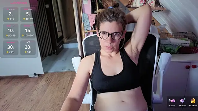 Snapshot of Lina_lou4 chatting on June 18, 3:16 pm Lina lou4 online show from June 18, 3:16 pm