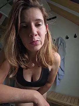 Snapshot of Lina_lou4 chatting on July 31, 11:53 am Lina lou4 online show from July 31, 11:53 am