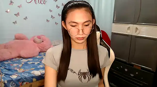 PirateEmpressBoaAico online show from January 4, 10:49 am