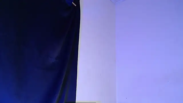 Snapshot of luciana_keating chatting on December 19, 9:40 am luciana keating online show from December 19, 9:40 am