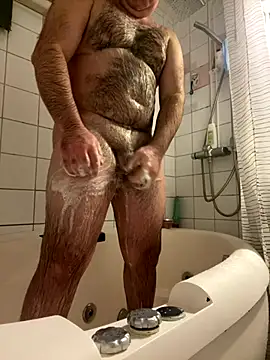 Snapshot of mpowerintime chatting on November 6, 6:36 am mpowerintime online show from November 6, 6:36 am