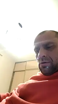 Snapshot of Roman0798 chatting on December 6, 5:09 am Roman0798 online show from December 6, 5:09 am