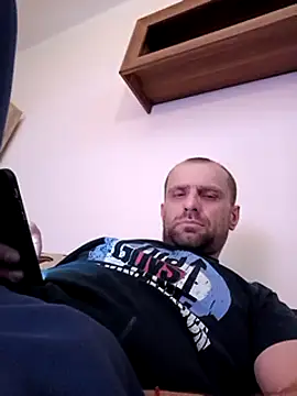 Snapshot of Roman0798 chatting on December 13, 7:04 am Roman0798 online show from December 13, 7:04 am