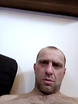 Snapshot of Roman0798 chatting on December 16, 9:35 am Roman0798 online show from December 16, 9:35 am