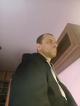 Snapshot of Roman0798 chatting on March 16, 1:17 am Roman0798 online show from March 16, 1:17 am