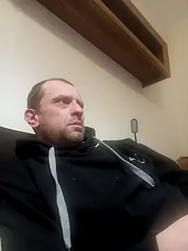 Snapshot of Roman0798 chatting on March 17, 5:38 pm Roman0798 online show from March 17, 5:38 pm