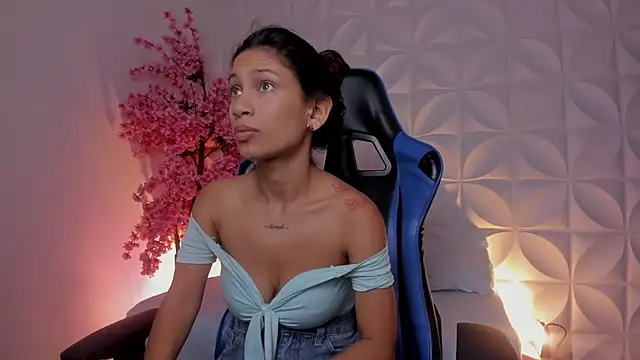 cora 22 online show from December 4, 12:58 pm