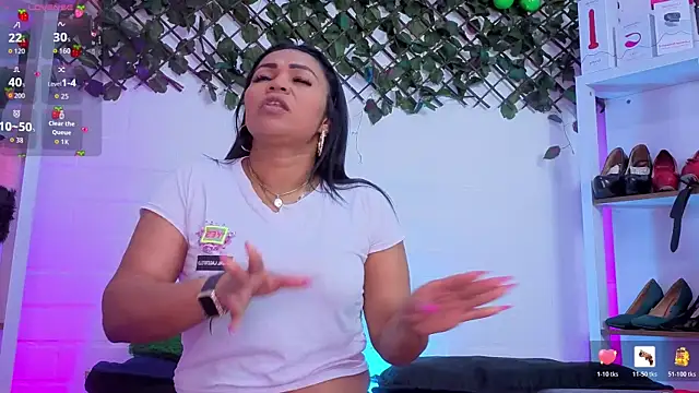 Snapshot of louise_nails chatting on June 17, 5:14 pm louise nails online show from June 17, 5:14 pm