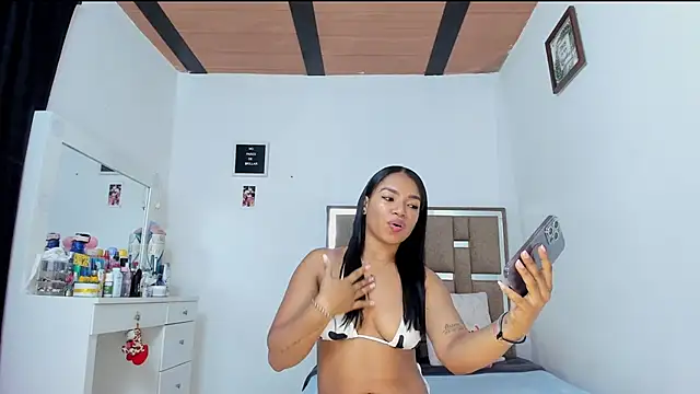 Snapshot of kendall-ewers chatting on March 21, 11:01 pm kendall-ewers online show from March 21, 11:01 pm