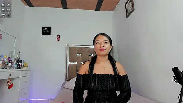 Snapshot of kendall-ewers chatting on October 1, 12:27 am kendall-ewers online show from October 1, 12:27 am