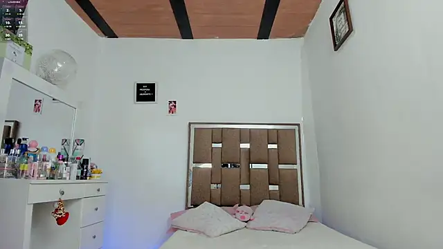 Snapshot of kendall-ewers chatting on October 29, 11:39 pm kendall-ewers online show from October 29, 11:39 pm