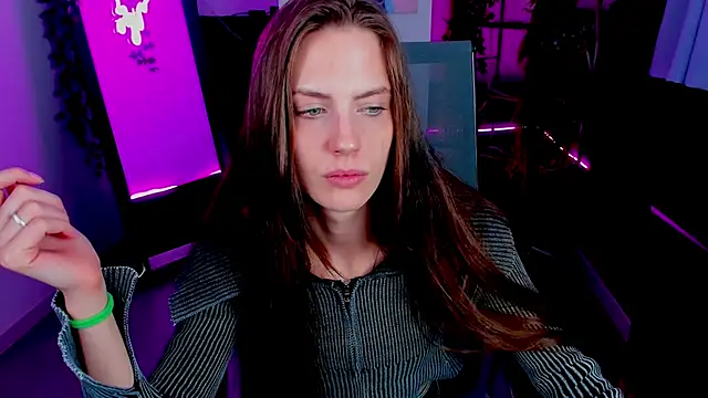 EmilyWilden online show from October 22, 7:52 am