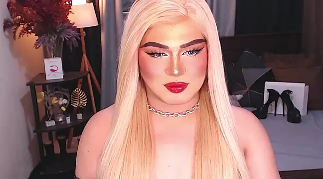 Snapshot of Bitch_Fowler69 chatting on December 8, 10:14 pm Bitch Fowler69 online show from December 8, 10:14 pm