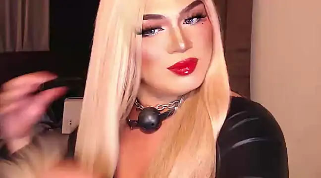 Snapshot of Bitch_Fowler69 chatting on December 12, 7:48 pm Bitch Fowler69 online show from December 12, 7:48 pm