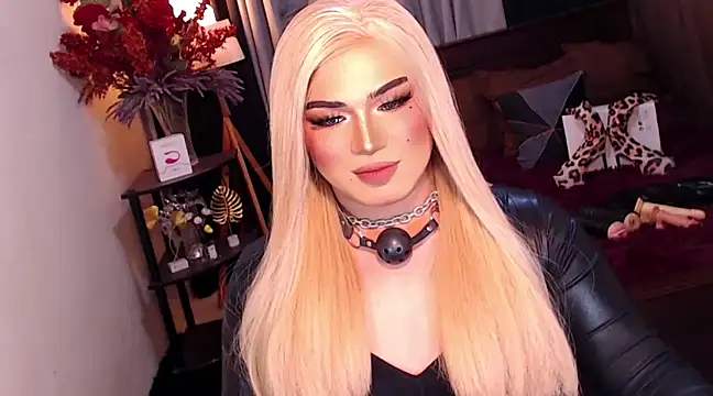 Snapshot of Bitch_Fowler69 chatting on January 2, 12:24 pm Bitch Fowler69 online show from January 2, 12:24 pm