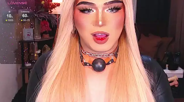 Snapshot of Bitch_Fowler69 chatting on March 6, 5:00 pm Bitch Fowler69 online show from March 6, 5:00 pm