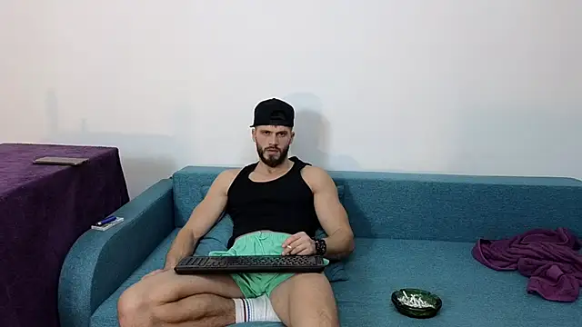 Snapshot of TheTopAlex chatting on February 1, 6:08 pm TheTopAlex online show from February 1, 6:08 pm