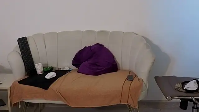 Snapshot of TheTopAlex chatting on November 12, 7:20 am TheTopAlex online show from November 12, 7:20 am