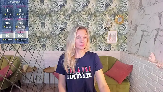 Snapshot of NancyGrace chatting on December 6, 11:33 am NancyGrace online show from December 6, 11:33 am