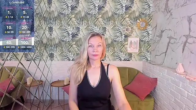 Snapshot of NancyGrace chatting on December 7, 11:51 am NancyGrace online show from December 7, 11:51 am