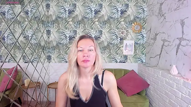 Snapshot of NancyGrace chatting on December 8, 5:29 am NancyGrace online show from December 8, 5:29 am