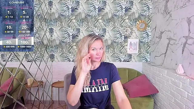 Snapshot of NancyGrace chatting on December 10, 11:32 am NancyGrace online show from December 10, 11:32 am