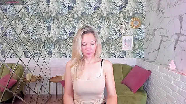 Snapshot of NancyGrace chatting on December 11, 5:32 am NancyGrace online show from December 11, 5:32 am