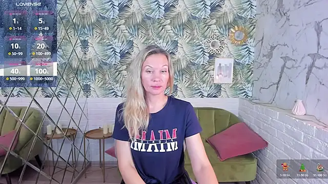 Snapshot of NancyGrace chatting on December 12, 2:33 pm NancyGrace online show from December 12, 2:33 pm