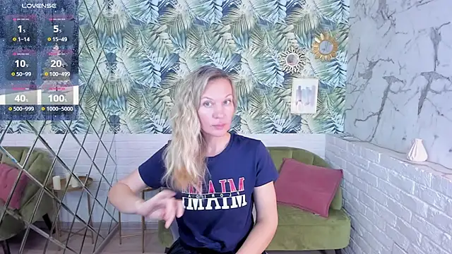 Snapshot of NancyGrace chatting on December 15, 11:23 am NancyGrace online show from December 15, 11:23 am