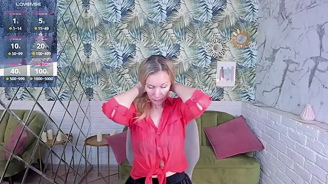 Snapshot of NancyGrace chatting on December 19, 9:40 am NancyGrace online show from December 19, 9:40 am