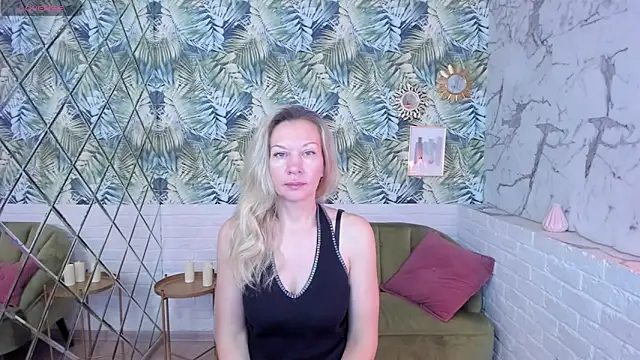 Snapshot of NancyGrace chatting on December 24, 5:16 am NancyGrace online show from December 24, 5:16 am