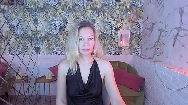 Snapshot of NancyGrace chatting on February 25, 5:08 am NancyGrace online show from February 25, 5:08 am