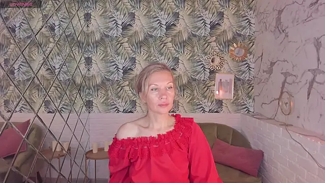 Snapshot of NancyGrace chatting on September 13, 5:07 am NancyGrace online show from September 13, 5:07 am