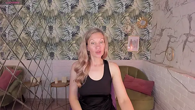 Snapshot of NancyGrace chatting on September 13, 5:13 pm NancyGrace online show from September 13, 5:13 pm