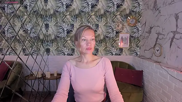 Snapshot of NancyGrace chatting on September 24, 5:11 am NancyGrace online show from September 24, 5:11 am