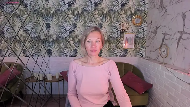 Snapshot of NancyGrace chatting on September 24, 5:16 pm NancyGrace online show from September 24, 5:16 pm