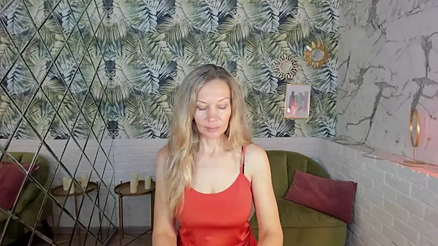 Snapshot of NancyGrace chatting on December 17, 1:17 pm NancyGrace online show from December 17, 1:17 pm