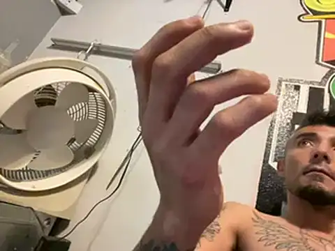 DarkHorse89 online show from December 16, 10:34 pm