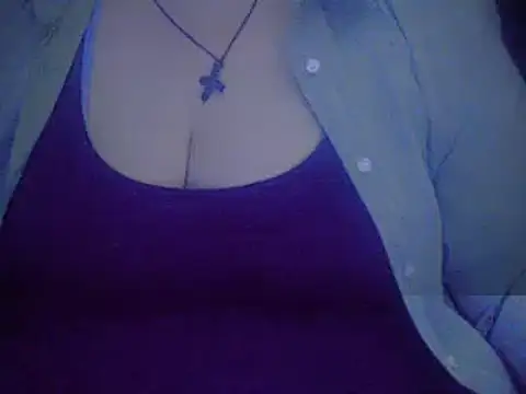Snapshot of mayasmith chatting on February 15, 8:33 am mayasmith online show from February 15, 8:33 am