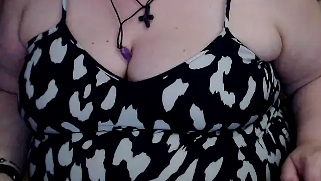 mayasmith online show from June 22, 12:45 am